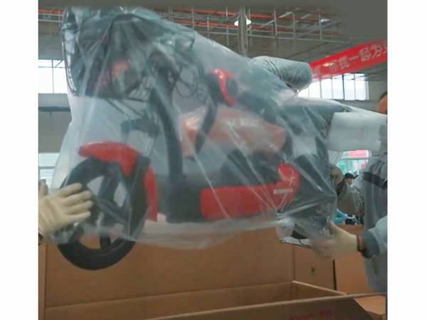 Pembuatan e-basikal hanya perlukan 23 saat untuk dihasilkan dari bahagian pemasangannya. - Foto Xinhua News