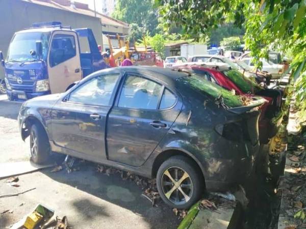 Antara kenderaan yang dikenakan tundaan oleh DBKL.