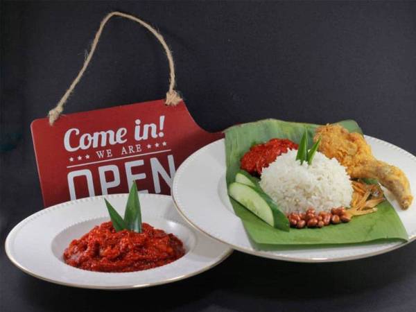 Nasi Lemak Ondeng mempunyai rasa nasi lemak seperti pada era 80-an yang menggunakan beras basmathi.