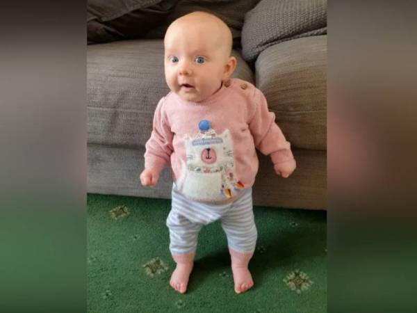 Lula boleh berdiri ketika usia dua bulan. - Foto The Sun