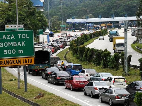 Pergerakan rentas negeri menjelang Aidilfitri. -Foto Bernama