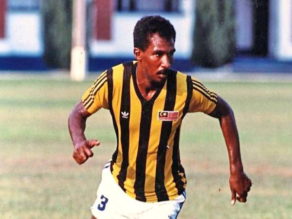 Zainal Abidin ketika menyarung jersi pasukan kebangsaan.