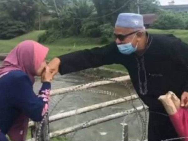 Pertemuan antara dua individu dipercayai adik-beradik di sempadan Selangor dan Perak yang dipisahkan dengan kawat duri di hari pertama Syawal kelmarin meruntun jiwa netizen selepas tular di media sosial.