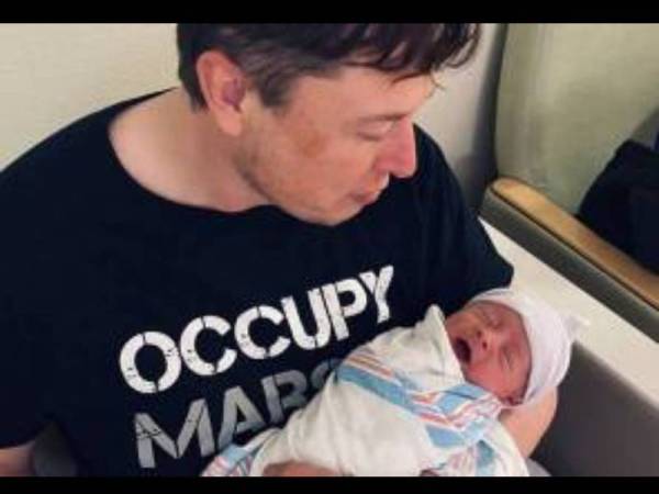 Musk berkongsi kelahiran anak di Instagram pada 9 Mei.