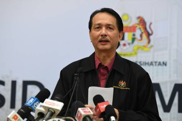 Dr Noor Hisham pada sidang media harian berkaitan jangkitan COVID-19 di Kementerian Kesihatan hari ini.-Foto: Bernama