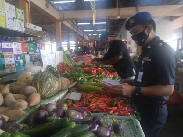 Sebanyak 3,672 premis telah diperiksa oleh KPDNHEP Kuala Lumpur sepanjang Perintah Kawalan Pergerakan (PKP) yang bermula 18 Mac hingga 31 Mei lalu.