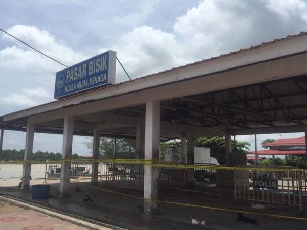 Pasar bisik lengang selepas diarahkan tutup.