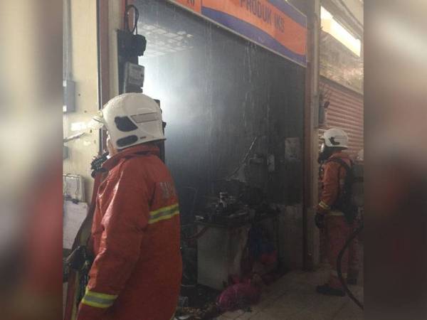 Kebakaran membabitkan 85 peratus dari keseluruhan kedai.