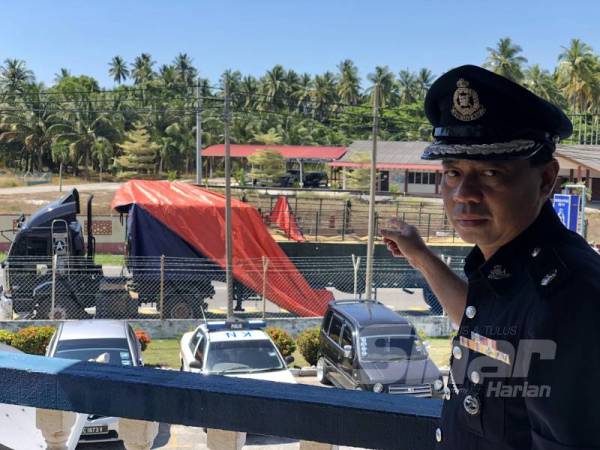 Timbunan sekam padi bagi menyorokkan daun ketum digunakan suspek sebagai modus operandi ketika PKPB bertujuan mengaburi mata pihak berkuasa