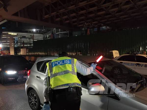 Polis Kuala Lumpur melaksanakan operasi Op Mabuk di sekitar ibu negara, malam tadi. 