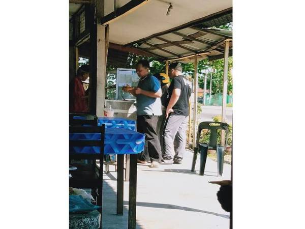 Gulai perut yang dihasilkannya sejak 35 tahun lepas itu menjadi rebutan pelanggan hampir setiap hari seawal jam 7 pagi dan ianya laris dijual dalam tempoh dua jam. FOTO: FB Joe Joharie