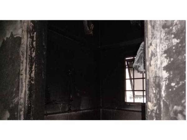 Seorang warga emas berjaya diselamatkan dalam kebakaran sebuah bilik di Pangsapuri Tulin Taman Sri Jati pagi tadi.