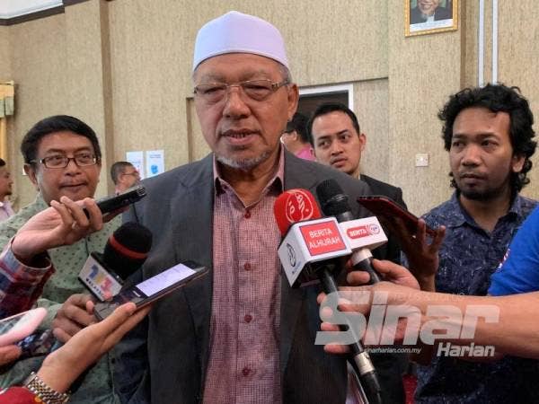 Ahmad ditemui media selepas mempengerusikan Mesyuarat Mingguan Exco Kerajaan Negeri di JKR 10, di sini hari ini.