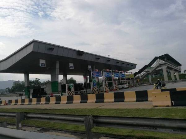 Keadaan di plaza Tol Jelapang terkawal dengan tiada pertambahan kenderaan petang tadi biarpun pelaksanaan PKPP bermula hari ini.