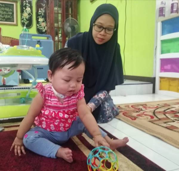 Ainul akan bergelar kakak tidak lama lagi.