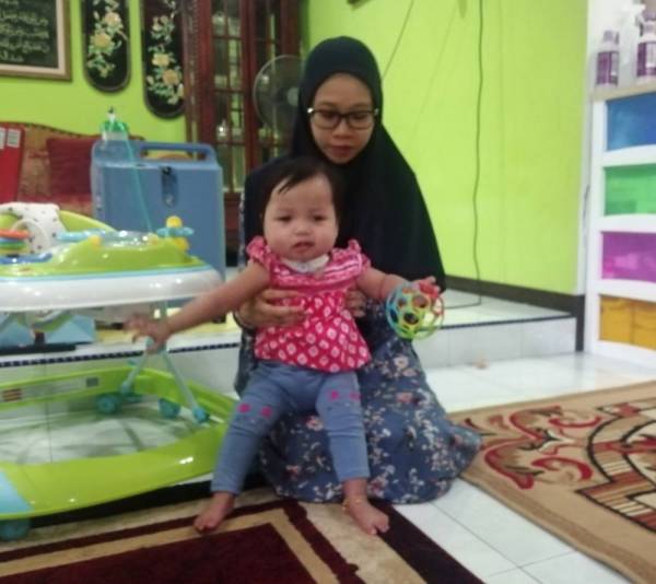 Ainul Mardhiah mula pandai berdiri.