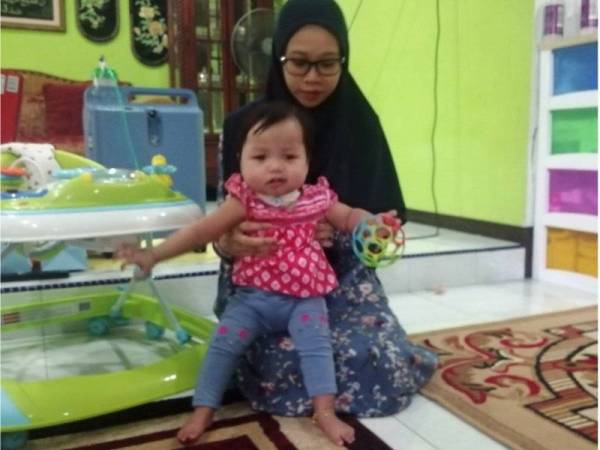 Ainul Mardhiah mula pandai berdiri.