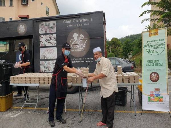 Prego dan rakan kerjasama seperti Chef on Wheel serta PBSMM gembira dalam memberi sumbangan kepada komuniti PPR di Lembah Klang.