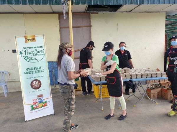 Prego berharap dengan sumbangan bantuan makanan ini mampu meringankan beban dihadapi golongan B40 dan B20 dengan menyediakan hidangan yang menyihatkan untuk seisi keluarga.