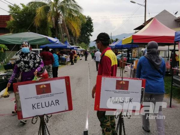 Pergerakan pengunjung dikawal rapi dengan hanya menggunakan satu laluan keluar dan masuk.