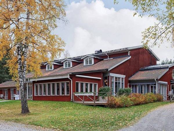  Antara bangunan yang terdapat di Kampung Saitra Brunn, Sweden. - Foto Firma Hartanah Christie's International