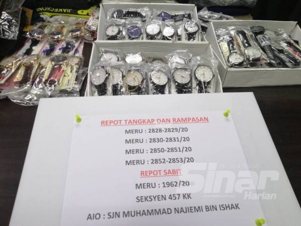 Antara barang yang dirampas daripada suspek.