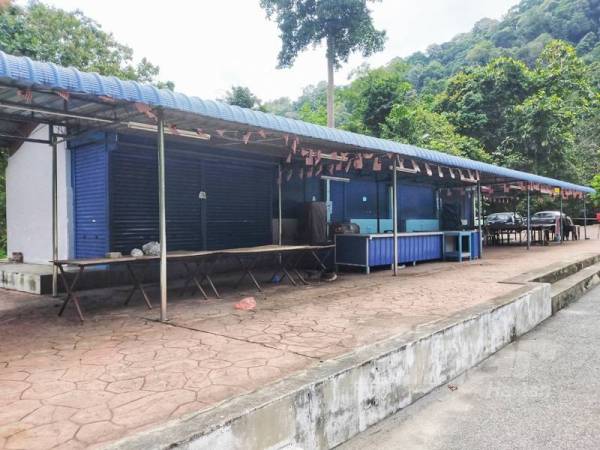 Gerai jualan juga masih belum beroperasi di sini.