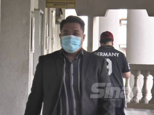 Tertuduh ketika hadir di Mahkamah Majistret hari ini.