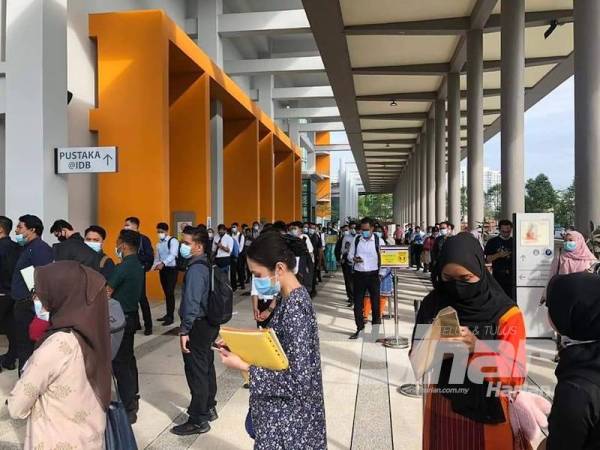 Antara yang hadir pada sesi temuduga terbuka DBKL yang berlangsung semalam dan hari ini.