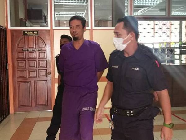 Mohd Firdaus mengaku tidak bersalah memandu di bawah pengaruh dadah di Mahkamah Sesyen Kuala Kangsar di sini hari ini.