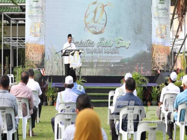 Ahmad Tarmizi menyampaikan amanat ketika berucap pada sambutan Jubli Emas MADA.