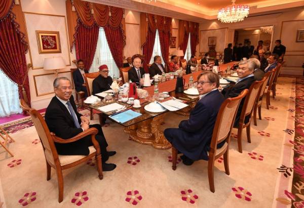 Muhyiddin bertemu pemimpin parti dalam Perikatan Nasional
