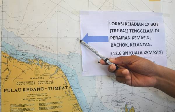 Agensi Penguatkuasaan Maritim Malaysia (APMM) Kelantan memperluaskan lagi operasi mencari dan menyelamat mangsa bot karam yang masih hilang. - Foto Bernama
