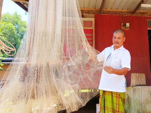Antara koleksi jala yang disiapkan oleh Tajuddin.