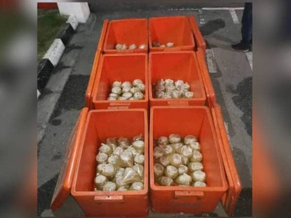 252 bungkus air ketum yang dirampas daripada lapan suspek yang ditahan di Kepala Batas dan Bagan Ajam, Butterworth malam semalam.