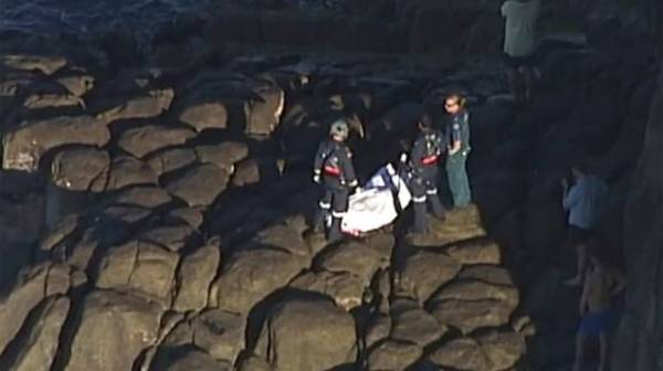 Mangsa sempat dibantu seorang jururawat dan doktor tetapi disahkan meninggal dunia sebelum pasukan paramedik tiba.