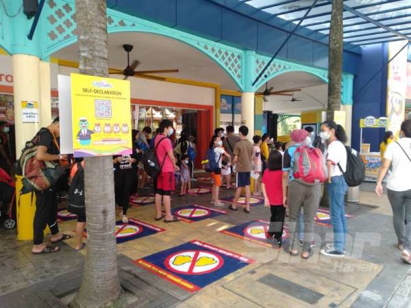 Pengurusan Sunway Lagoon membuat persediaan rapi dalam memastikan setiap pengunjung mematuhi SOP ditetapkan.