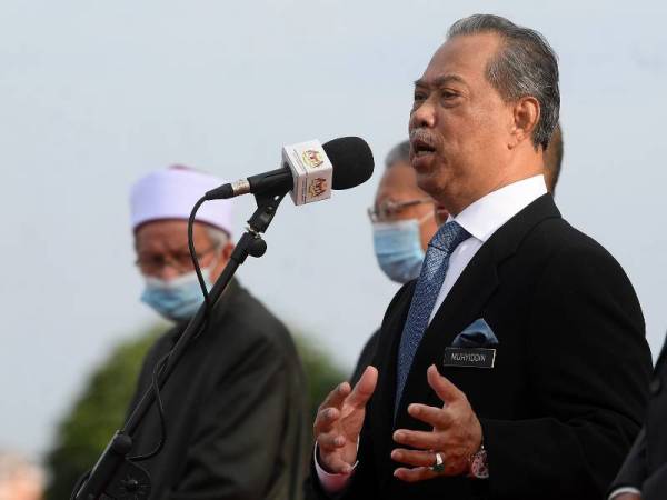 Muhyiddin ketika menyampaikan amanat pada perjumpaan bulanan bersama warga Jabatan Perdana Menteri di sini hari ini.Foto: Bernama