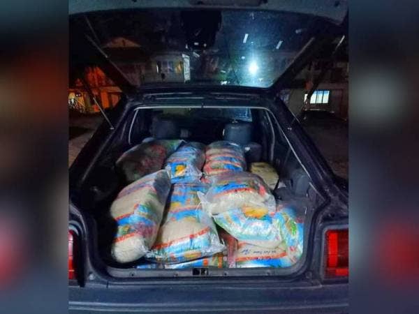 PGA Batalion 7 Kuantan turut menumpaskan cubaan menyeludup 170 kg minyak masak dan 180 kg tepung gandum di sekitar pangkalan haram Jitong pada jam 8.45 malam.