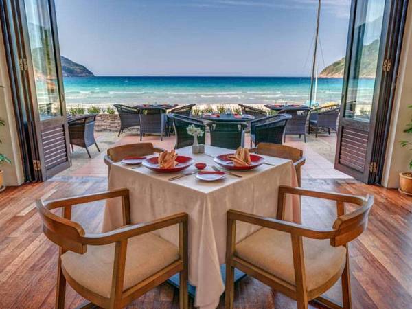 Pemandangan dari restoran.