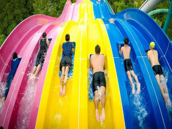 Salah satu tarikan di zon Water Play.