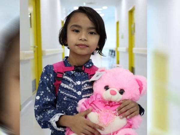 Nur Alyaa kini mampu menjalani kehidupan normal seperti kanak-kanak lain.