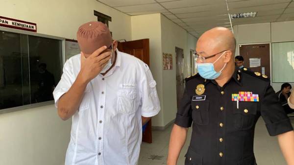 Tertuduh diperintahkan membayar wang jaminan RM30,000 untuk kesemua pertuduhan.