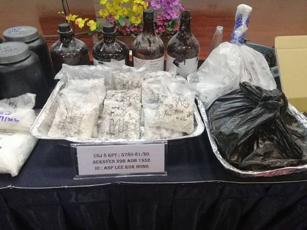 Antara dadah yang dirampas polis dalam serbuan, Jumaat lalu.