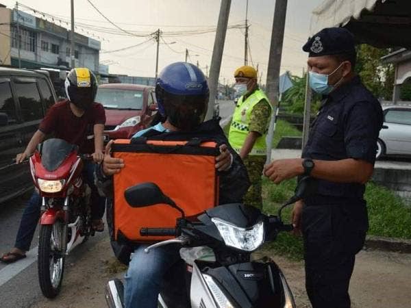 Pemeriksaan rapi dilakukan ke atas perkhidmatan penghantaran barang.