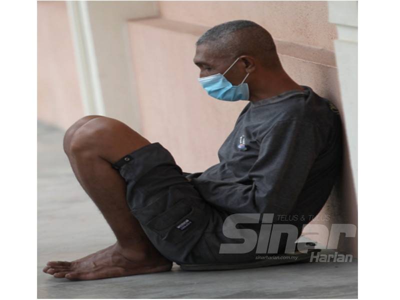 Almahazin masih lagi terkejut dengan kematian sepupunya ketika ditemui di Jabatan Forensik HRPB semalam