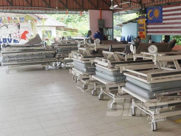 Sebahagian daripada 21 katil yang disumbangkan oleh Hospital KPJ Pakar Puteri untuk kegunaan penghuni di Pusat Jagaan Warga Emas Nur Ehsan, Kempas.