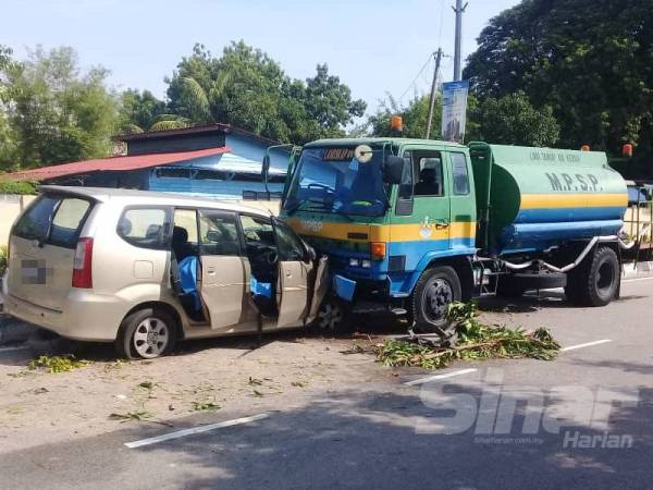 Kenderaan mangsa merempuh lori tangki MBSP selepas hilang kawalan di Jalan Siram pagi tadi