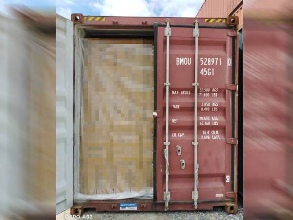 Operasi sepasukan Unit Siasatan Dalaman berjaya mengesan dua buah kontena berisi rokok seludup.