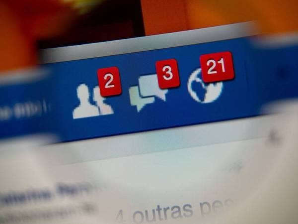 Muhammad Hariz Saleh didakwa atas dua pertuduhan membuat dan memulakan penghantaran komunikasi jelik berhubung Sultan Selangor melalui akaun Facebook (FB) miliknya pada 2018. - Foto 123Rf